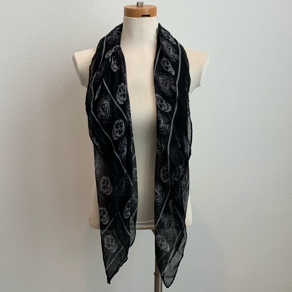 Skull printed scarf
